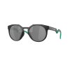 Oakley® HSTN 9242